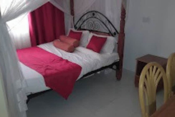 Room 6 of 20