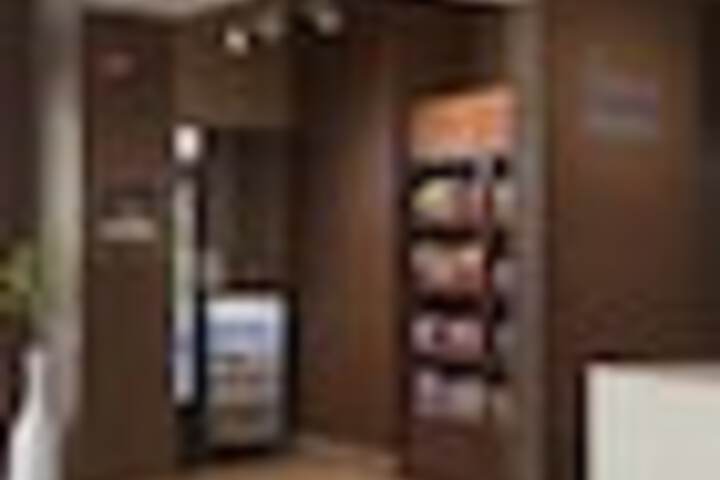Snack bar