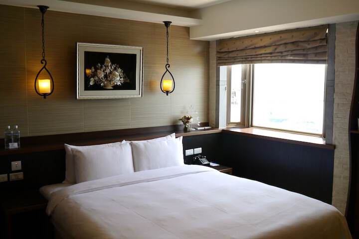 Room 52 of 87