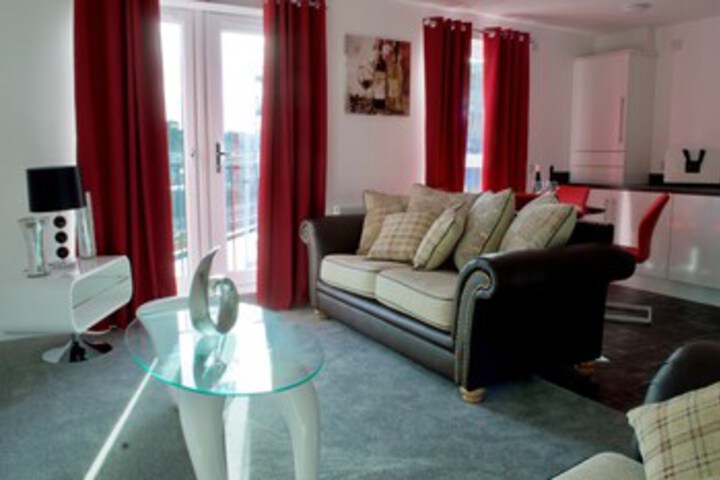 Room 4 of 10
