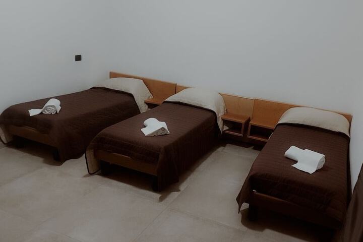 Room 9 of 20