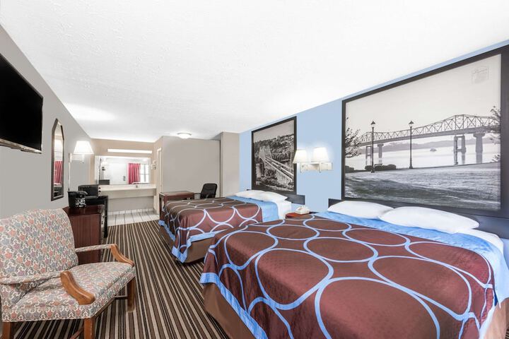 2 Queen Beds (2 of 5)