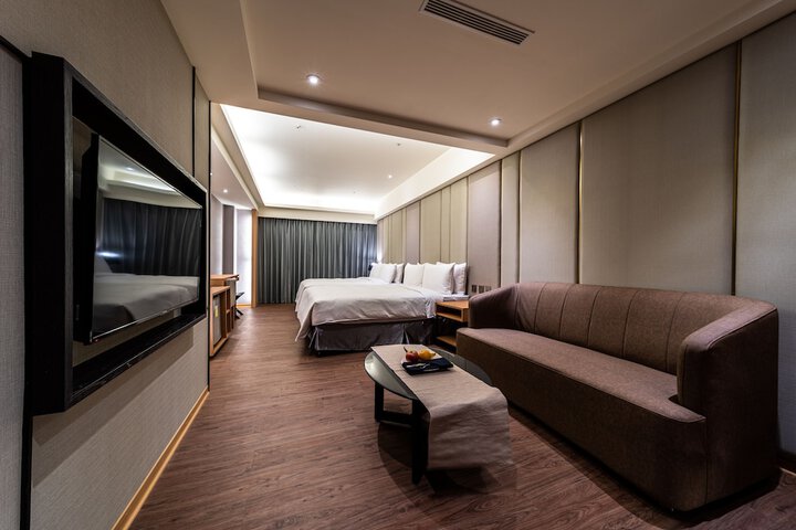 Room 34 of 51