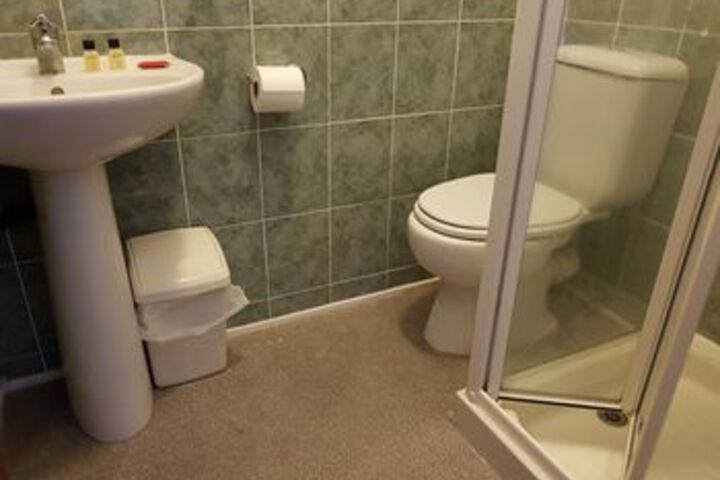 Room 2 of 20