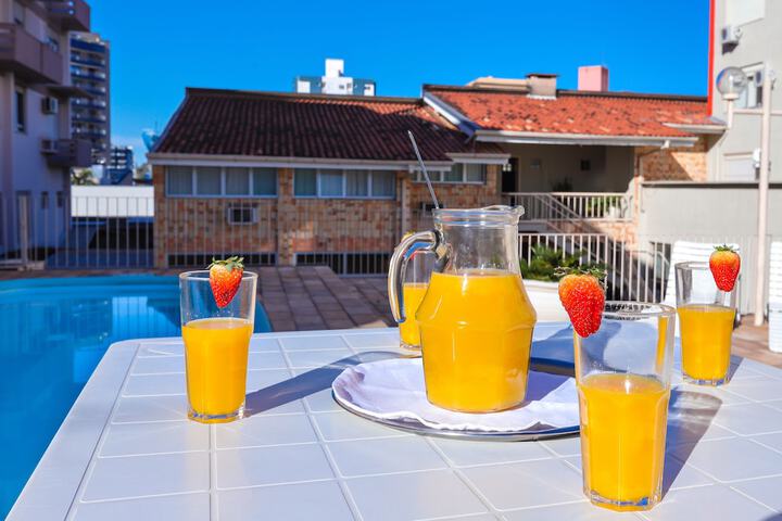 Hotel Pool