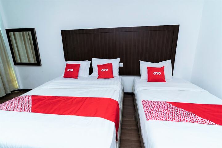 Room 18 of 25