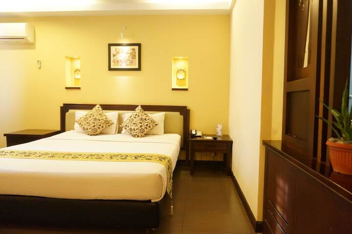Room 12 of 29