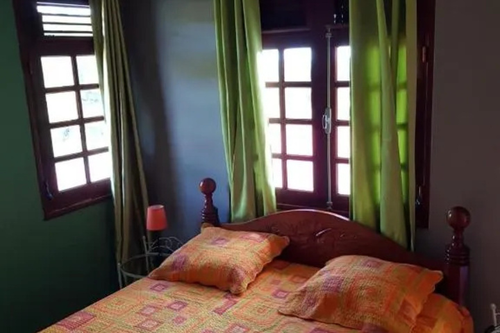 Room 2 of 3