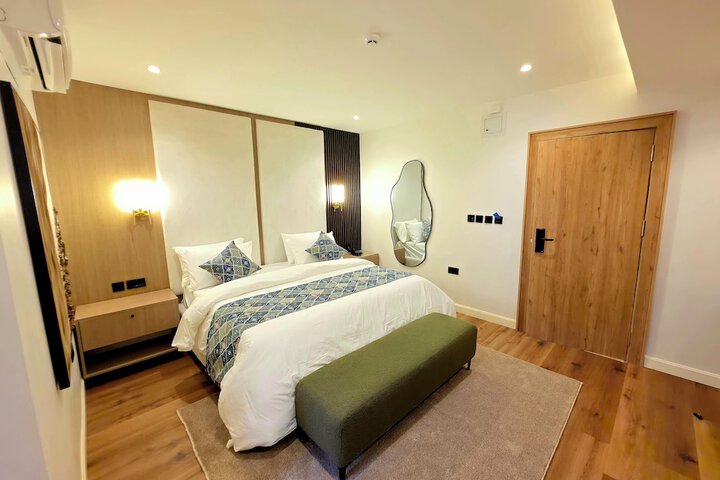 Room 30 of 72