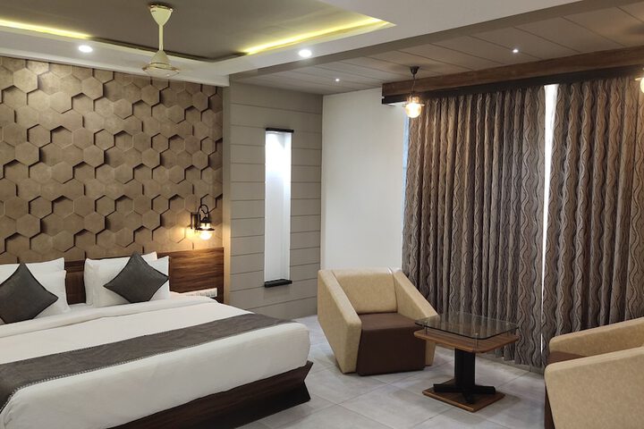 Room 13 of 46