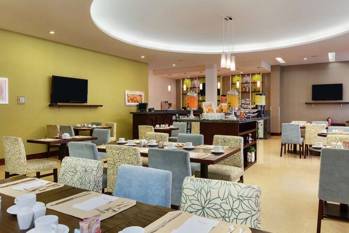 Dining Photos
