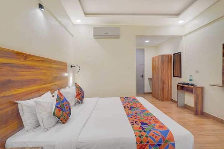 Room 19 of 28