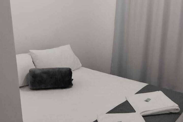Room 6 of 16