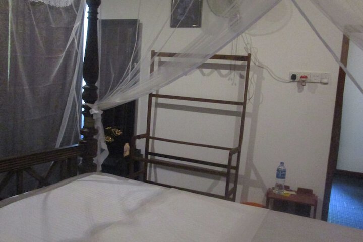 Room 3 of 39