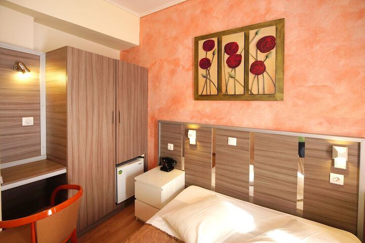 Room 38 of 100