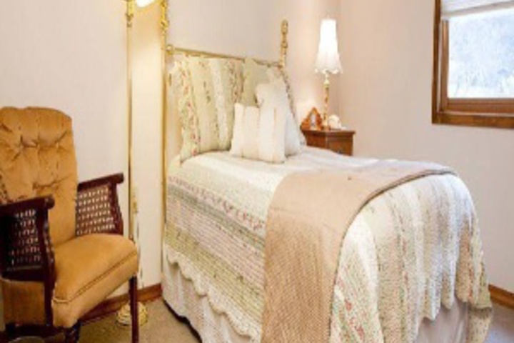 Room 105 of 120
