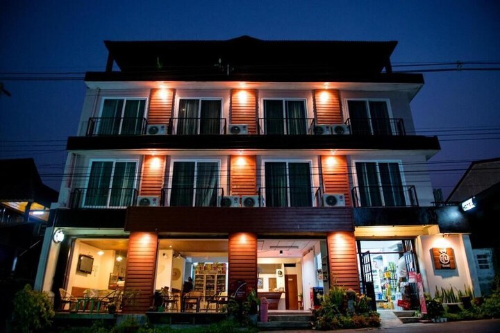 Hotel 43 of 48