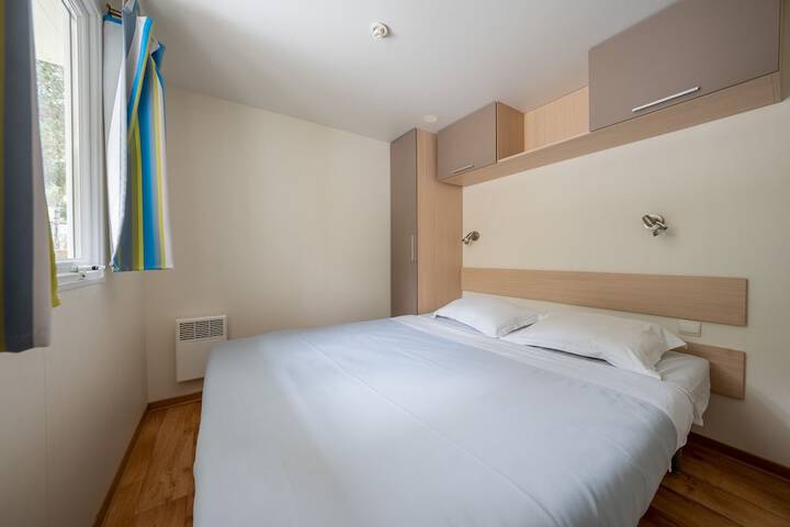 Room 7 of 106