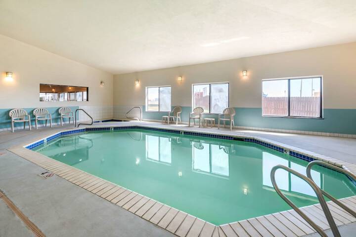 Pool 34 of 50