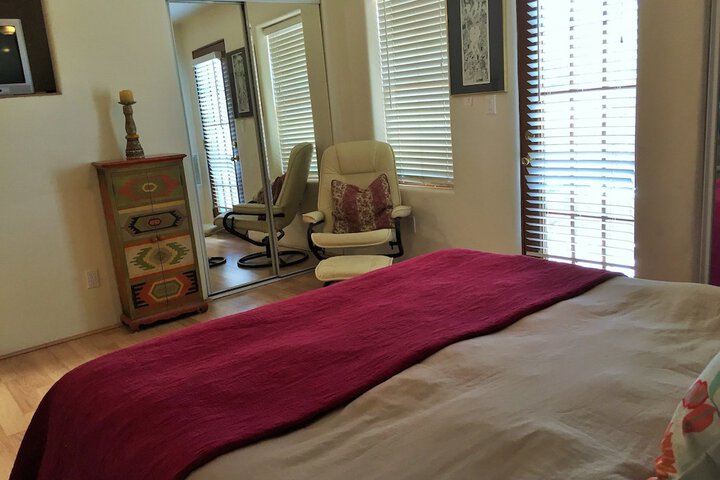 Room 10 of 80