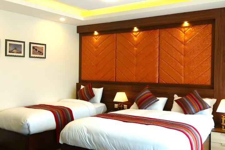 Room 32 of 121