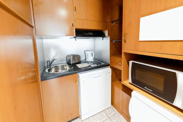 Private kitchenette