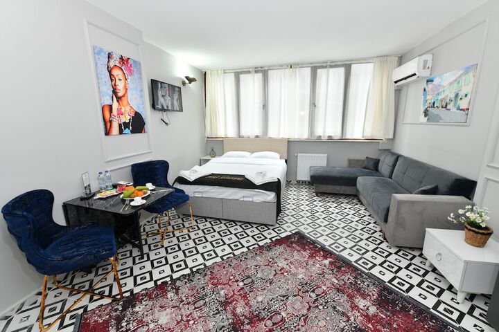 Room 18 of 47