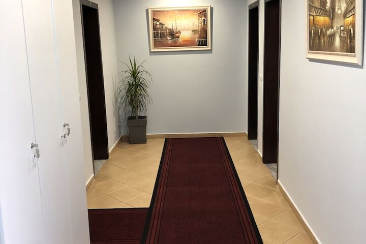 Ballroom/Hall 11 of 14