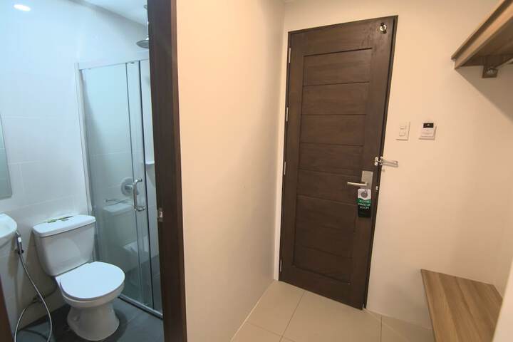 Room 5 of 11