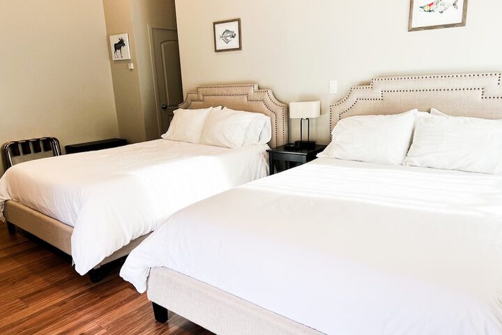 Room 10 of 27