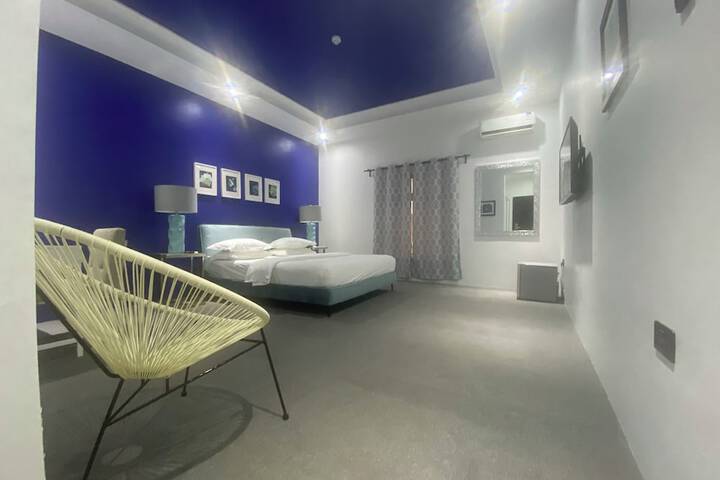 Room 12 of 68