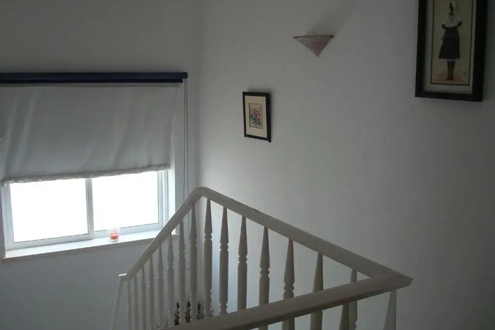 Room 3 of 7