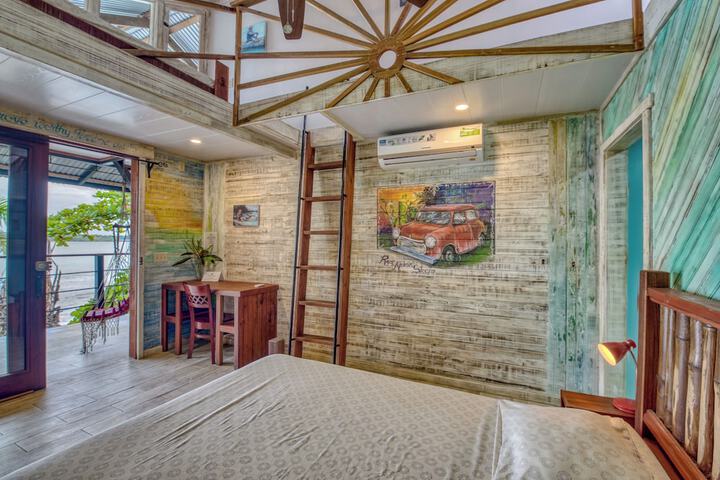 Room 4 of 36