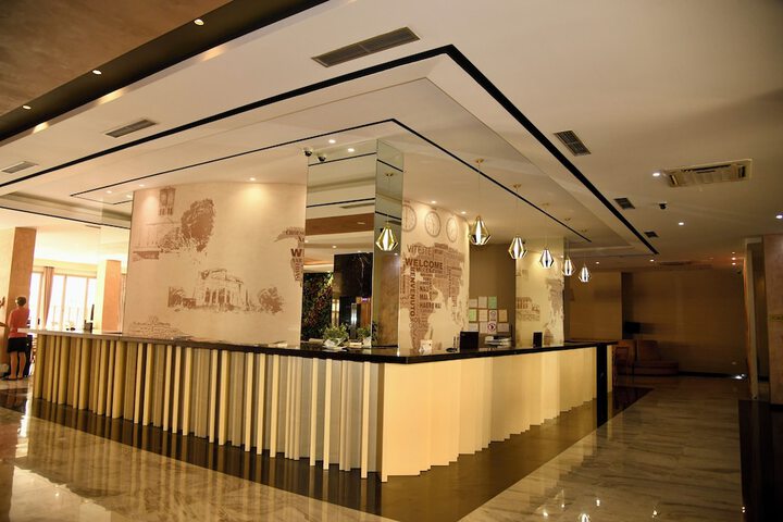 Hotel Interior 4 of 61