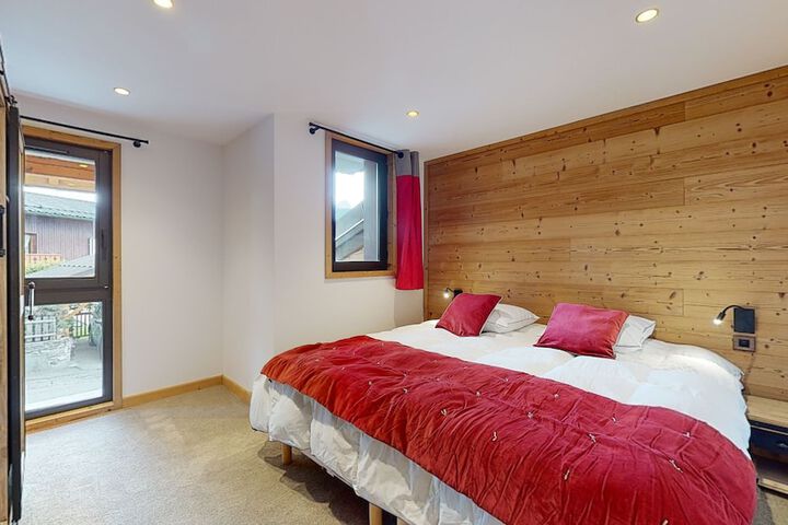 Room 6 of 23