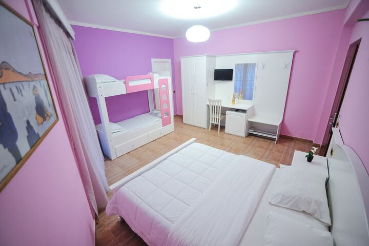 Room 38 of 103