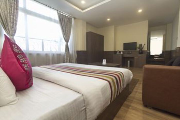 Room 10 of 21