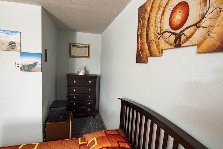 Room 17 of 154