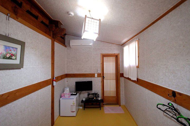 Room 12 of 59