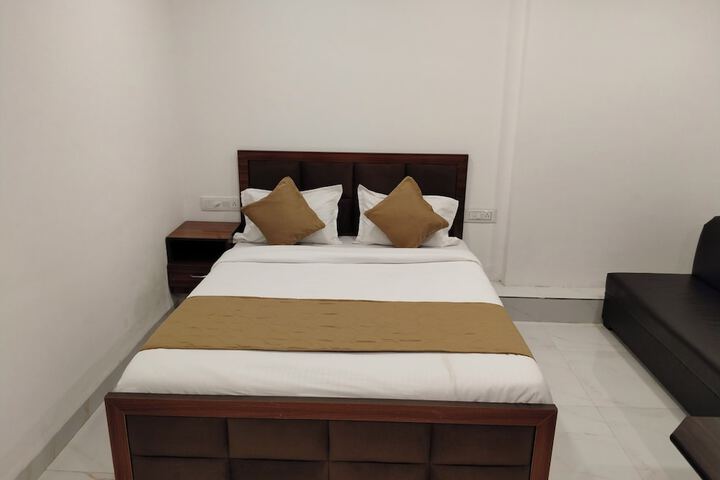 Room 15 of 17