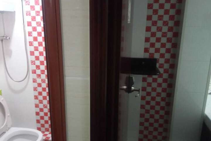 Room 37 of 43