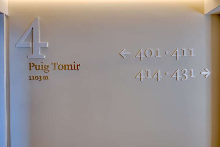 Ballroom/Hall 69 of 88