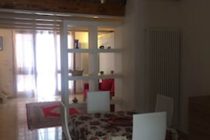 Room 10 of 17