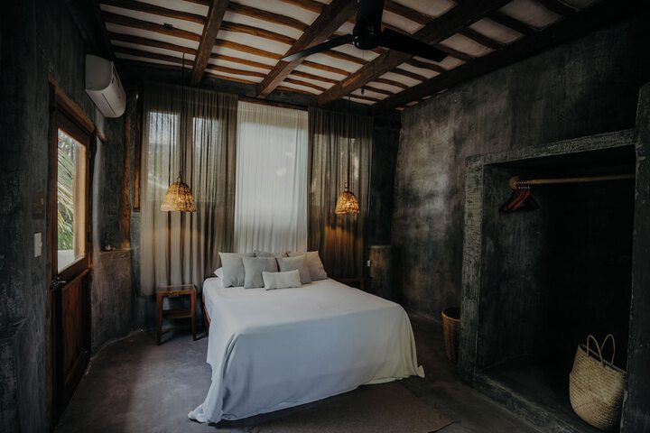 Room 19 of 78
