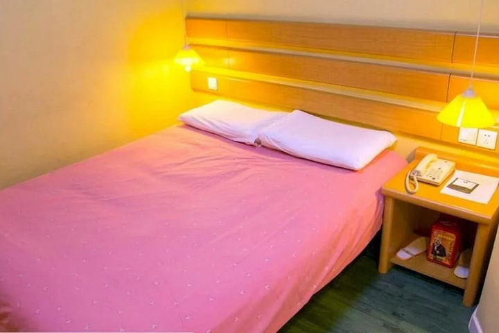 Room 5 of 5
