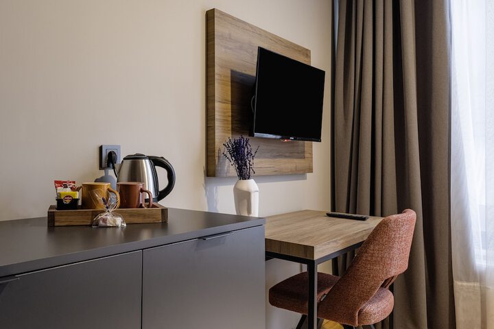 Room 10 of 72