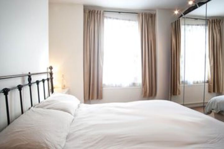 Room 10 of 17