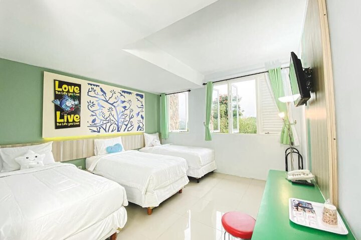 Room 4 of 36