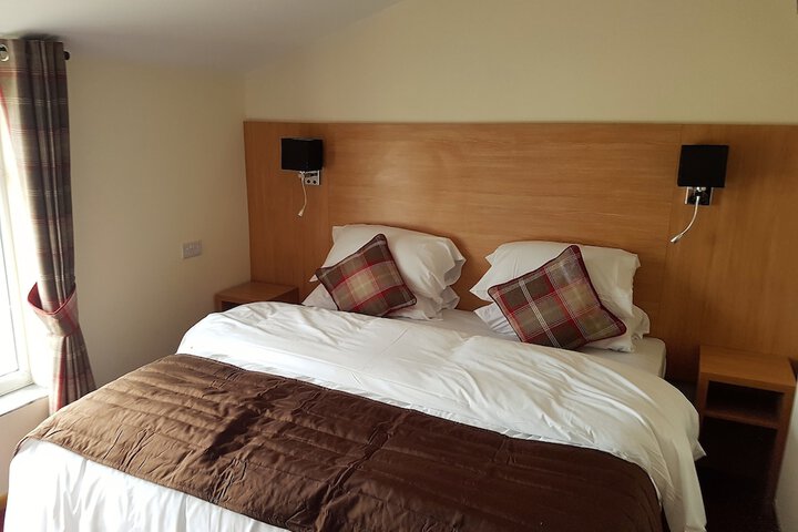 Room 2 of 17