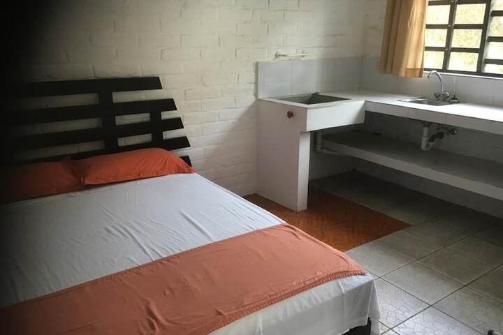 Room 9 of 38